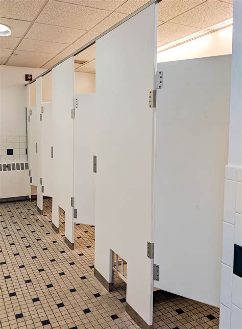 Best Bathroom Partitions in Nevada .